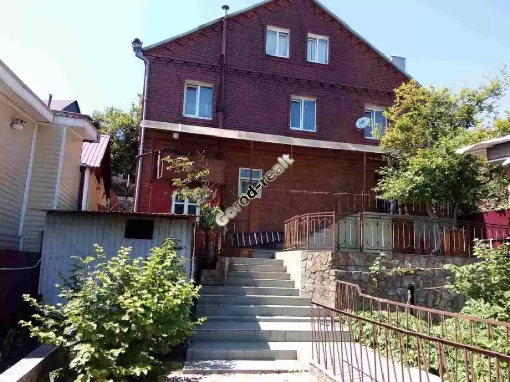 1 вид со двора