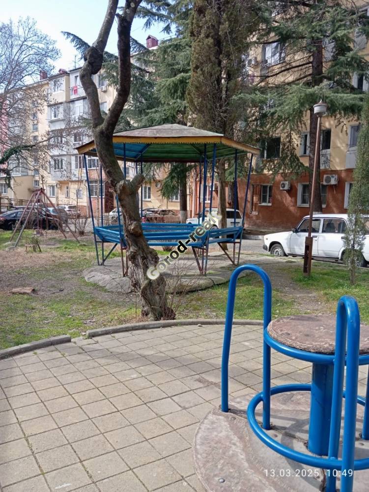 вокруг дома