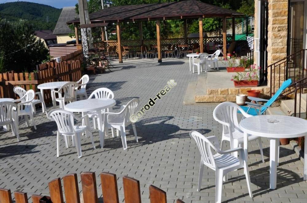 d60a987f-456f-43f3-b4b9-3bddfacce61a