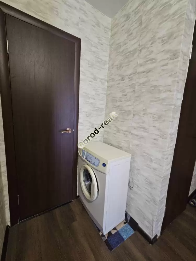 1000522668