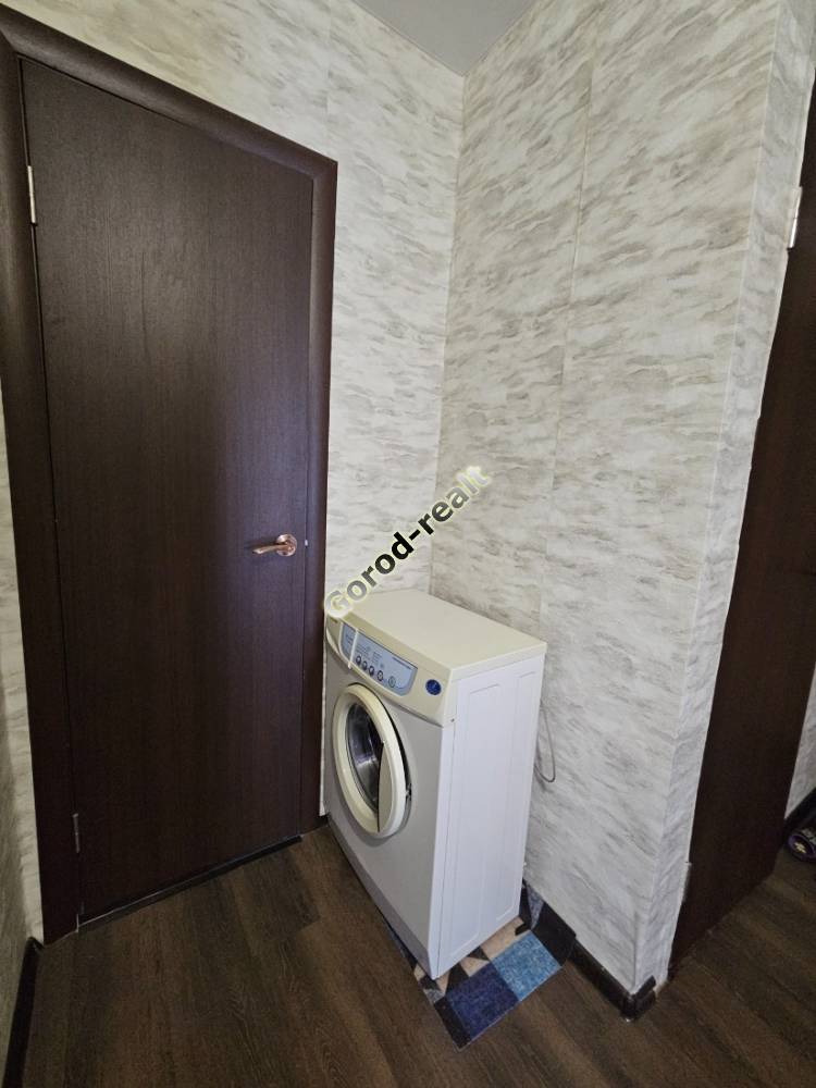 1000522668