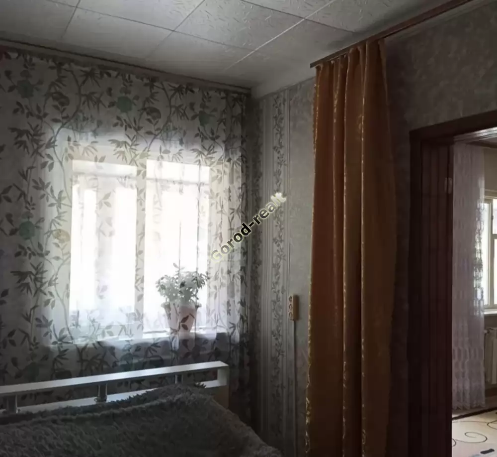 1000535872