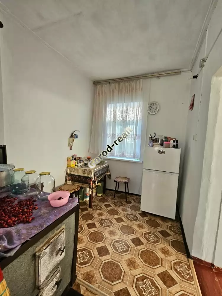 1000548257
